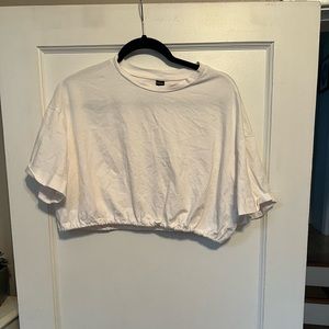 NWOT! Cropped white t shirt